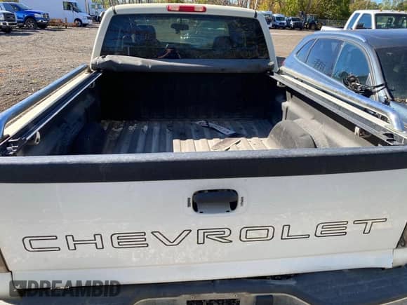 2006 Chevrolet Silverado 1500 Work Truck с VIN 1GCEC19V46Z222918, выставлен на аукционе IAAI как лот 43538270 с пробегом 208 200 миль миль и . История ставок и продаж доступна на DreamBid. Изображение 22.