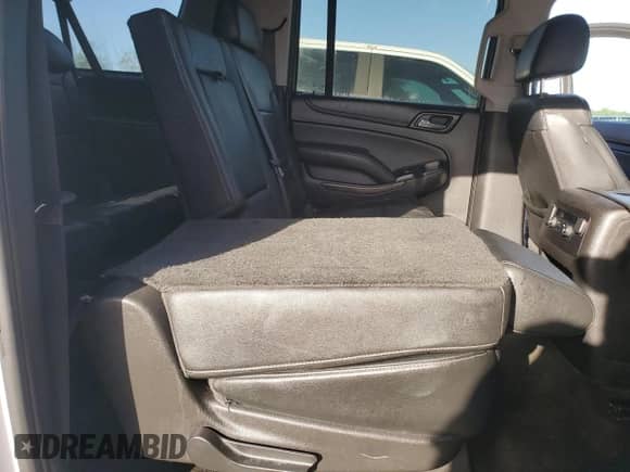 2016 Chevrolet Suburban LT с VIN 1GNSKHKC4GR452586, выставлен на аукционе Copart как лот 85650585 с пробегом 158 222 миль миль и Списание • Salvage title. История ставок и продаж доступна на DreamBid. Изображение 11.