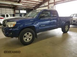 2014 Toyota Tacoma с VIN 5TFUU4EN6EX095986, выставлен на аукционе Copart как лот 67166715 с пробегом 111 762 миль миль и Чистый • Clean title. История ставок и продаж доступна на DreamBid. Изображение 1.