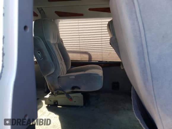 2000 Dodge Cargo Conversion with VIN 2B6HB11Y6YK163726, listed as a Copart auction lot 73036594 with 109,385 mi miles and Salvage title. Bid and sale history available at DreamBid. Image 11.