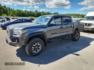 2021 Toyota Tacoma SR with VIN 3TMCZ5ANXMM439252, listed as a Copart auction lot 70420565 with 60,463 mi miles and Salvage title. Bid and sale history available at DreamBid. Image 1.