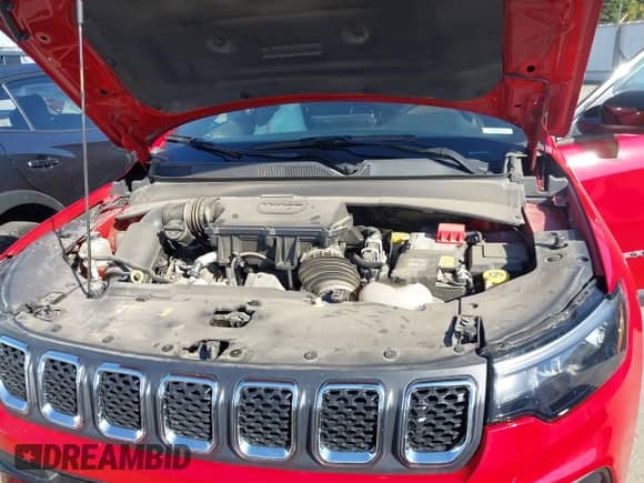2023 Jeep Compass Sport с VIN 3C4NJDAN2PT573466, выставлен на аукционе IAAI как лот 43085415 с пробегом 28 105 миль миль и . История ставок и продаж доступна на DreamBid. Изображение 10.
