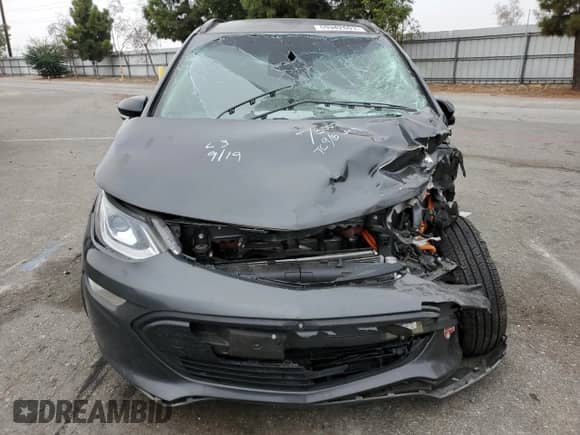 2017 Chevrolet Bolt EV Premier z VIN 1G1FX6S02H4140974, wystawiony jako Copart lot #69942603 z przebiegiem 107 935 mil mil oraz . Historia ofert i sprzedaży dostępna na DreamBid. Obrazek 5.