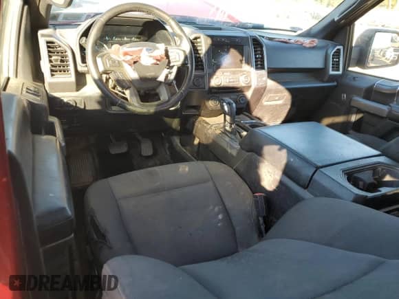 2018 Ford F-150 XLT z VIN 1FTEX1EP8JKF01821, wystawiony jako Copart lot #83964255 z przebiegiem 209 905 mil mil oraz Szkoda całkowita • Salvage title. Historia ofert i sprzedaży dostępna na DreamBid. Obrazek 8.