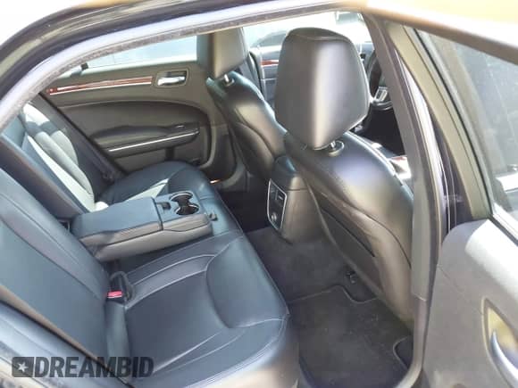 2014 Chrysler 300 с VIN 2C3CCARG4EH103827, выставлен на аукционе IAAI как лот 42700540 с пробегом 97 290 миль миль и . История ставок и продаж доступна на DreamBid. Изображение 8.