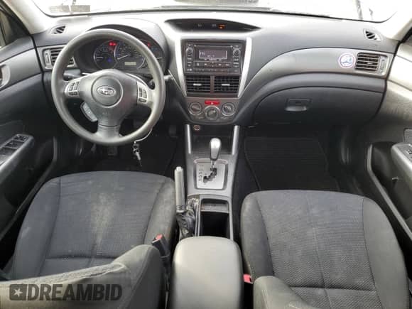 2013 Subaru Forester X z VIN JF2SHABC0DH413379, wystawiony jako Copart lot #81877155 z przebiegiem 165 562 mil mil oraz Szkoda całkowita • Salvage title. Historia ofert i sprzedaży dostępna na DreamBid. Obrazek 8.