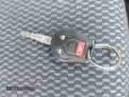 2016 Nissan Note S Plus z VIN 3N1CE2CP1GL408770, wystawiony jako IAAI lot #42823518 z przebiegiem 59 444 mil mil oraz . Historia ofert i sprzedaży dostępna na DreamBid. Obrazek 11.