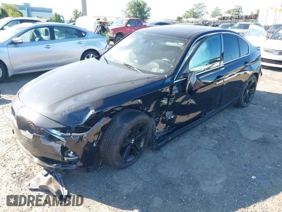 2018 BMW 3 Series 330i xDrive with VIN WBA8D9C52JEM33131, listed as a IAAI auction lot 43046667 with 95,388 mi miles and . Bid and sale history available at DreamBid. Image 17.