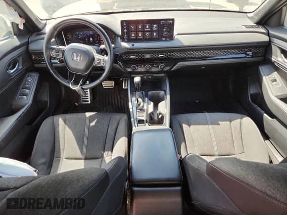 2024 Honda Accord Sport с VIN 1HGCY2F55RA031225, выставлен на аукционе Copart как лот 70588665 с пробегом 44 970 миль миль и Списание • Salvage title. История ставок и продаж доступна на DreamBid. Изображение 8.