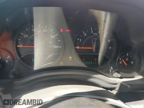 2008 Jeep Wrangler Unlimited X z VIN 1J4GB39168L515305, wystawiony jako Copart lot #80115975 z przebiegiem 222 311 mil mil oraz Czysty tytuł • Clean title. Historia ofert i sprzedaży dostępna na DreamBid. Obrazek 9.