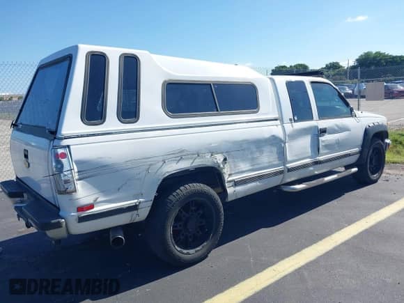 2000 Chevrolet Silverado 2500 с VIN 1GCGC29J4YF429311, выставлен на аукционе IAAI как лот 43014830 с пробегом 196 712 миль миль и . История ставок и продаж доступна на DreamBid. Изображение 4.