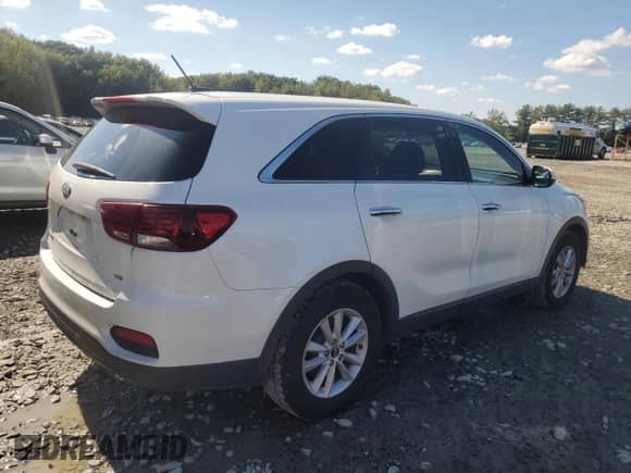 2019 Kia Sorento LX with VIN 5XYPG4A58KG512257, listed as a Copart auction lot 81467705 with 170,912 mi miles and Clean title. Bid and sale history available at DreamBid. Image 3.