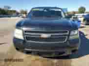 2010 Chevrolet Suburban LS с VIN 1GNUCHE02AR203315, выставлен на аукционе Copart как лот 82973604 с пробегом 265 282 миль миль и Чистый • Clean title. История ставок и продаж доступна на DreamBid. Изображение 5.