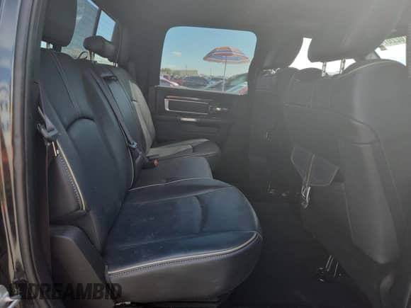 2017 Ram 1500 Limited z VIN 1C6RR7WTXHS673537, wystawiony jako Copart lot #70220745 z przebiegiem 91 633 mil mil oraz Szkoda całkowita • Salvage title. Historia ofert i sprzedaży dostępna na DreamBid. Obrazek 10.