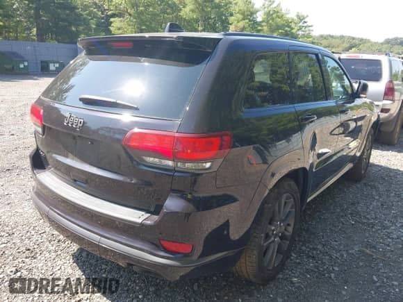 2018 Jeep Grand Cherokee Overland with VIN 1C4RJFCG3JC504431, listed as a IAAI auction lot 42867441 with 67,528 mi miles and . Bid and sale history available at DreamBid. Image 4.