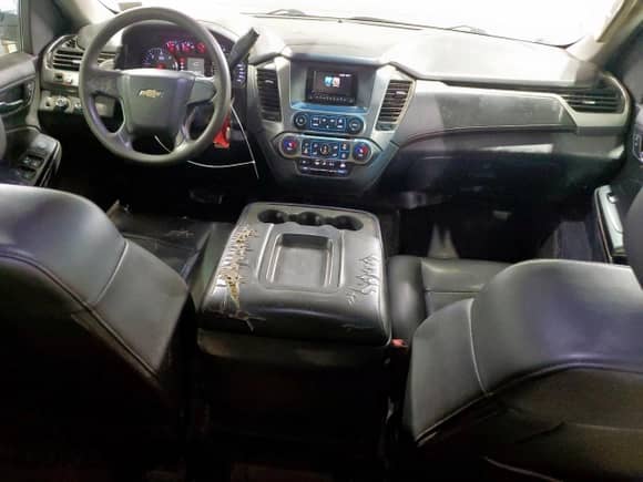 2017 Chevrolet Suburban Commercial с VIN 1GNSKKEC0HR355931, выставлен на аукционе Copart как лот 69254065 с пробегом 173 305 миль миль и Чистый • Clean title. История ставок и продаж доступна на DreamBid. Изображение 8.