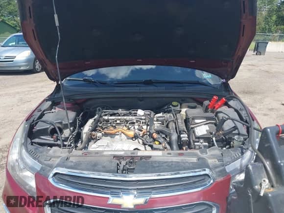 2015 Chevrolet Cruze Diesel z VIN 1G1P75SZ8F7201060, wystawiony jako IAAI lot #42753781 z przebiegiem 118 912 mil mil oraz . Historia ofert i sprzedaży dostępna na DreamBid. Obrazek 10.