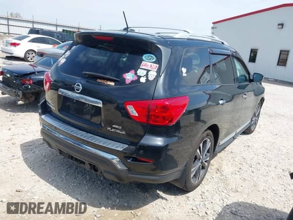 2017 Nissan Pathfinder SL z VIN 5N1DR2MM5HC611759, wystawiony jako IAAI lot #42030917 z przebiegiem 103 548 mil mil oraz . Historia ofert i sprzedaży dostępna na DreamBid. Obrazek 4.