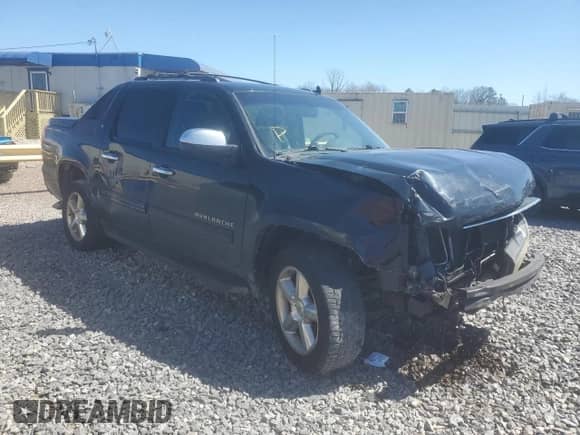 2011 Chevrolet Avalanche LT with VIN 3GNMCFE05BG388885, listed as a Copart auction lot 49298445 with 164,843 mi miles and Salvage title. Bid and sale history available at DreamBid. Image 4.