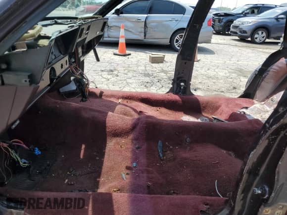 1989 Chevrolet Caprice с VIN 1G1BN51EXKR195145, выставлен на аукционе Copart как лот 61166025 с пробегом 31 200 миль миль и Чистый • Clean title. История ставок и продаж доступна на DreamBid. Изображение 7.