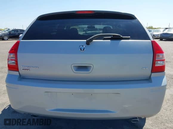2005 Dodge Magnum with VIN 2D8GZ58235H576127, listed as a IAAI auction lot 41989680 with 136,488 mi miles and . Bid and sale history available at DreamBid. Image 17.