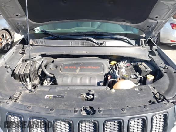 2020 Jeep Compass Latitude z VIN 3C4NJCBB1LT102627, wystawiony jako IAAI lot #41657827 z przebiegiem 68 371 mil mil oraz . Historia ofert i sprzedaży dostępna na DreamBid. Obrazek 10.