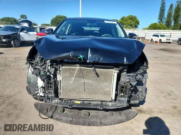 2020 Kia Sorento LX z VIN 5XYPG4A31LG674053, wystawiony jako Copart lot #84384185 z przebiegiem 101 541 mil mil oraz Szkoda całkowita • Salvage title. Historia ofert i sprzedaży dostępna na DreamBid. Obrazek 5.