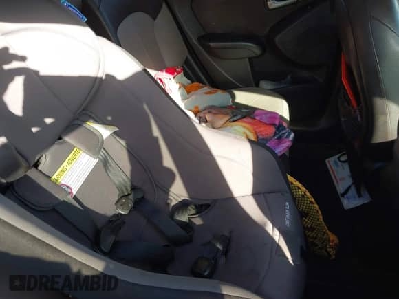 2012 Hyundai Tucson GLS с VIN KM8JU3AC5CU490205, выставлен на аукционе IAAI как лот 41828048 с пробегом 113 451 миль миль и . История ставок и продаж доступна на DreamBid. Изображение 8.