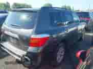 2008 Toyota Highlander z VIN JTEES41A882096292, wystawiony jako IAAI lot #42549928 z przebiegiem Nie podano mil oraz . Historia ofert i sprzedaży dostępna na DreamBid. Obrazek 4.