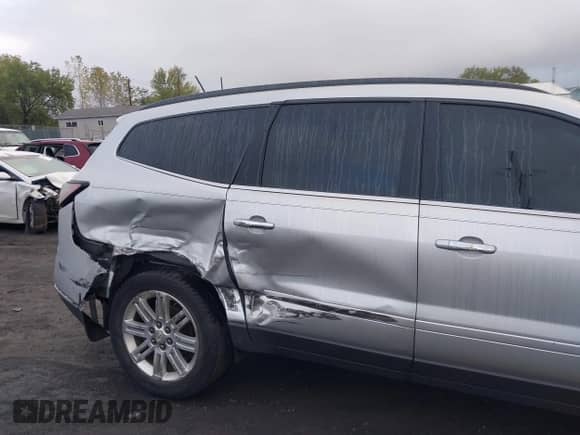 2014 Chevrolet Traverse LT с VIN 1GNKVGKD3EJ172860, выставлен на аукционе IAAI как лот 43315092 с пробегом 177 655 миль миль и . История ставок и продаж доступна на DreamBid. Изображение 6.