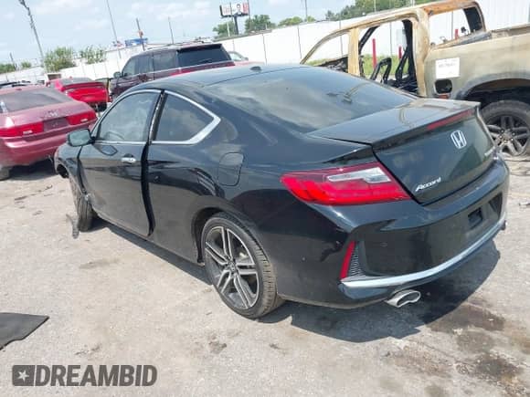 2016 Honda Accord Touring with VIN 1HGCT2B03GA004272, listed as a IAAI auction lot 43147634 with 28,839 mi miles and . Bid and sale history available at DreamBid. Image 3.