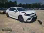 2023 Toyota Camry SE z VIN 4T1G11AK8PU740718, wystawiony jako Copart lot #80496065 z przebiegiem 41 903 mil mil oraz Szkoda całkowita • Salvage title. Historia ofert i sprzedaży dostępna na DreamBid. Obrazek 4.