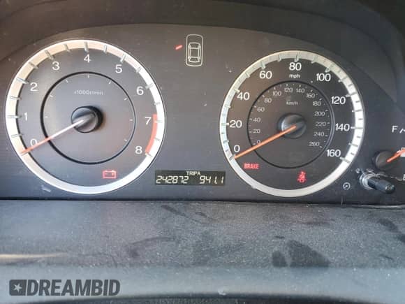 2010 Honda Accord LX z VIN 1HGCP2E36AA031113, wystawiony jako Copart lot #46188455 z przebiegiem 242 872 mil mil oraz Szkoda całkowita • Salvage title. Historia ofert i sprzedaży dostępna na DreamBid. Obrazek 9.