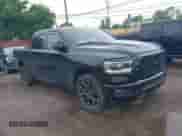 2023 Ram 1500 Laramie z VIN 1C6SRFJT4PN502900, wystawiony jako IAAI lot #42611723 z przebiegiem 21 057 mil mil oraz . Historia ofert i sprzedaży dostępna na DreamBid. Obrazek 1.