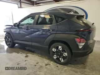 2024 Hyundai Kona SEL с VIN KM8HB3AB8RU183552, выставлен на аукционе Copart как лот 87642755 с пробегом 15 848 миль миль и Списание • Salvage title. История ставок и продаж доступна на DreamBid. Изображение 2.
