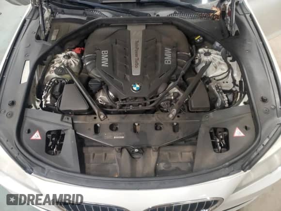 2015 BMW 7 Series 750Li with VIN WBAYE8C59FD782291, listed as a Copart auction lot 84537744 with 151,087 mi miles and Clean title. Bid and sale history available at DreamBid. Image 11.