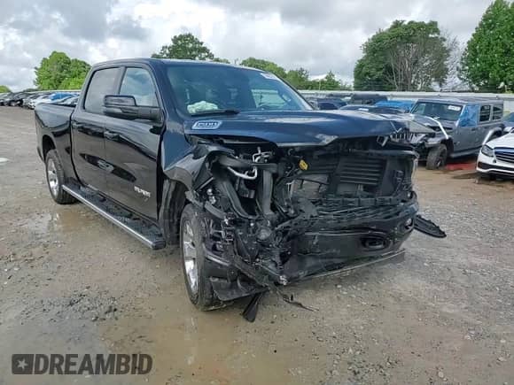 2023 Ram 1500 Big Horn z VIN 1C6SRFMT7PN547809, wystawiony jako Copart lot #56602305 z przebiegiem 17 978 mil mil oraz Szkoda całkowita • Salvage title. Historia ofert i sprzedaży dostępna na DreamBid. Obrazek 13.