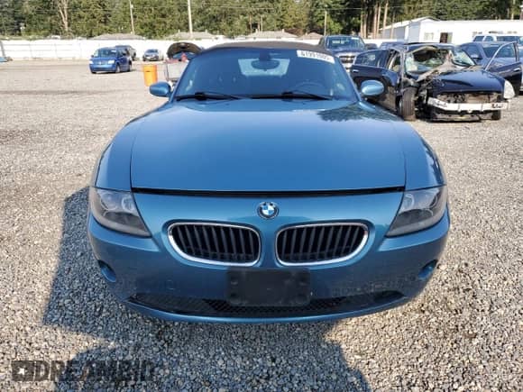 2005 BMW Z4 2.5i z VIN 4USBT33535LR70689, wystawiony jako Copart lot #61991005 z przebiegiem 150 144 mil mil oraz Szkoda całkowita • Salvage title. Historia ofert i sprzedaży dostępna na DreamBid. Obrazek 5.