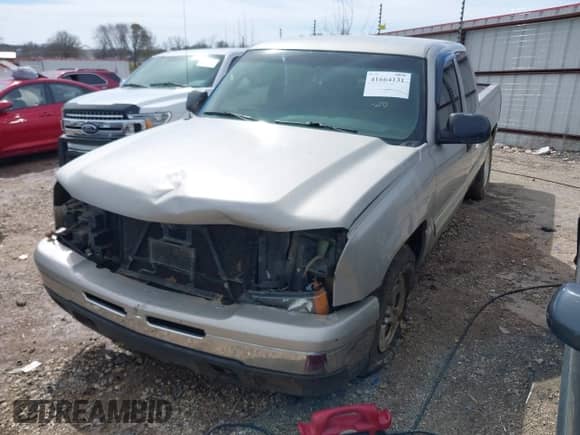 2006 Chevrolet Silverado 1500 LS с VIN 1GCEC19V16Z233584, выставлен на аукционе IAAI как лот 41664131 с пробегом 316 943 миль миль и . История ставок и продаж доступна на DreamBid. Изображение 6.