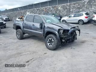 2017 Toyota Tacoma SR5 with VIN 5TFCZ5AN1HX073617, listed as a IAAI auction lot 42644334 with 107,380 mi miles and . Bid and sale history available at DreamBid. Image 1.