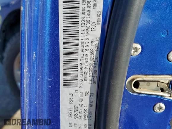 2018 Ram 1500 Express z VIN 1C6RR7KG1JS295008, wystawiony jako Copart lot #70754045 z przebiegiem 119 055 mil mil oraz Szkoda całkowita • Salvage title. Historia ofert i sprzedaży dostępna na DreamBid. Obrazek 12.