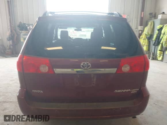 2010 Toyota Sienna XLE с VIN 5TDDK4CC0AS030946, выставлен на аукционе IAAI как лот 42471841 с пробегом Не указан миль и . История ставок и продаж доступна на DreamBid. Изображение 16.
