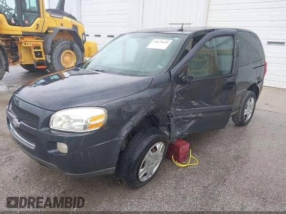 2008 Chevrolet Uplander LS z VIN 1GNDU23W78D205439, wystawiony jako IAAI lot #42665915 z przebiegiem 159 429 mil mil oraz . Historia ofert i sprzedaży dostępna na DreamBid. Obrazek 2.