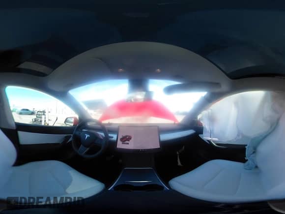 2022 Tesla Model Y Long Range z VIN 7SAYGDEE2NF352440, wystawiony jako IAAI lot #43041054 z przebiegiem 46 950 mil mil oraz . Historia ofert i sprzedaży dostępna na DreamBid. Obrazek 21.