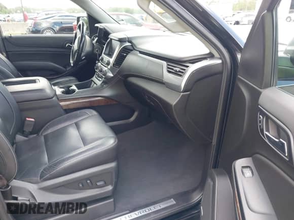 2019 Chevrolet Suburban LT с VIN 1GNSKHKC0KR203405, выставлен на аукционе IAAI как лот 42992355 с пробегом 110 789 миль миль и . История ставок и продаж доступна на DreamBid. Изображение 5.