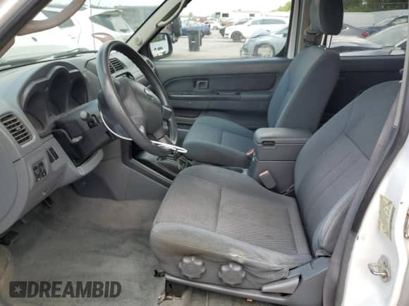 2004 Nissan Frontier XE z VIN 1N6ED29X84C416126, wystawiony jako Copart lot #68428495 z przebiegiem 193 749 mil mil oraz Czysty tytuł • Clean title. Historia ofert i sprzedaży dostępna na DreamBid. Obrazek 7.