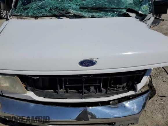 2000 Ford Econoline Cargo with VIN 1FTNS24L1YHB59283, listed as a Copart auction lot 71396664 with 324,800 mi miles and Clean title. Bid and sale history available at DreamBid. Image 12.