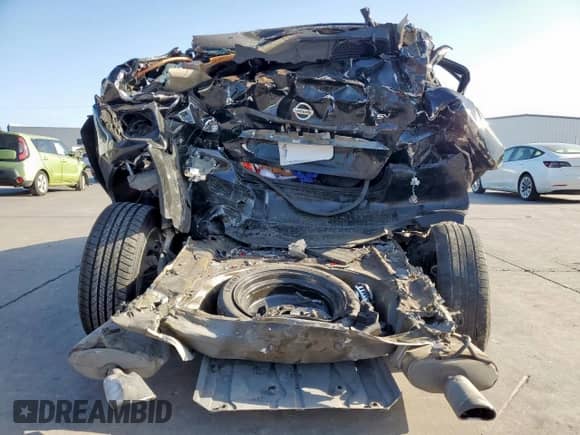 2015 Nissan Altima SV z VIN 1N4AL3AP6FC477845, wystawiony jako Copart lot #66352985 z przebiegiem 128 769 mil mil oraz Nie do naprawy • Non repairable. Historia ofert i sprzedaży dostępna na DreamBid. Obrazek 6.