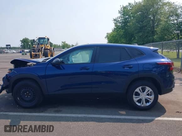 2024 Chevrolet Trax LS with VIN KL77LFE22RC154463, listed as a IAAI auction lot 42395532 with 13,645 mi miles and . Bid and sale history available at DreamBid. Image 14.