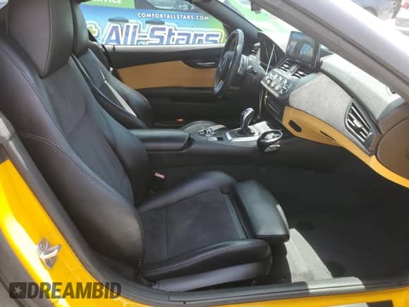 2013 BMW Z4 sDrive28i with VIN WBALL5C59DJ104203, listed as a Copart auction lot 59781425 with 116,002 mi miles and Salvage title. Bid and sale history available at DreamBid. Image 10.